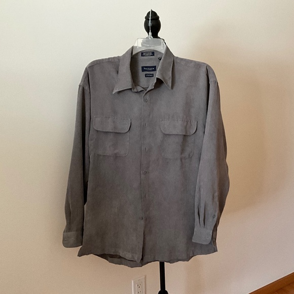 Van Heusen Man’s Dress Shirts soft suede Navy and Gray Size L - Picture 2 of 12